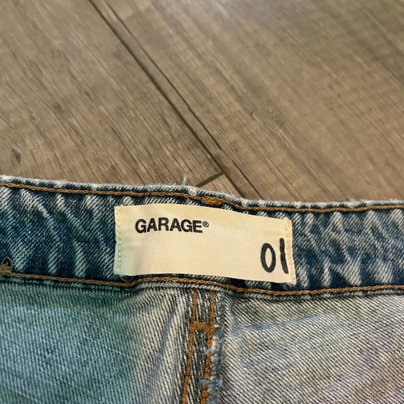 distressed denim shorts - Picture 3 of 3